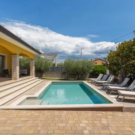 Villa Mala