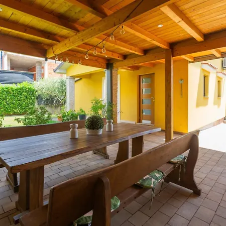 Villa Mala *