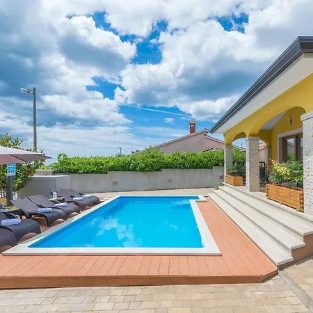 Mala Villa