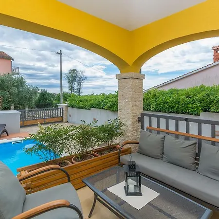 Villa Mala *